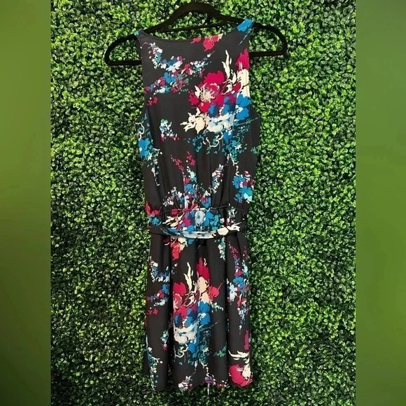 Express Fit & Flare Floral Dress - Small NEW - Picture 3 of 6